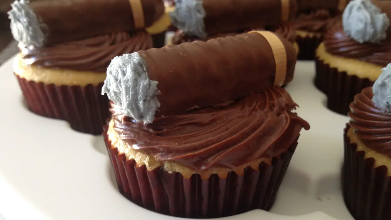 Craziest Cupcake Flavors - Scotch and Cigar Cupcakes