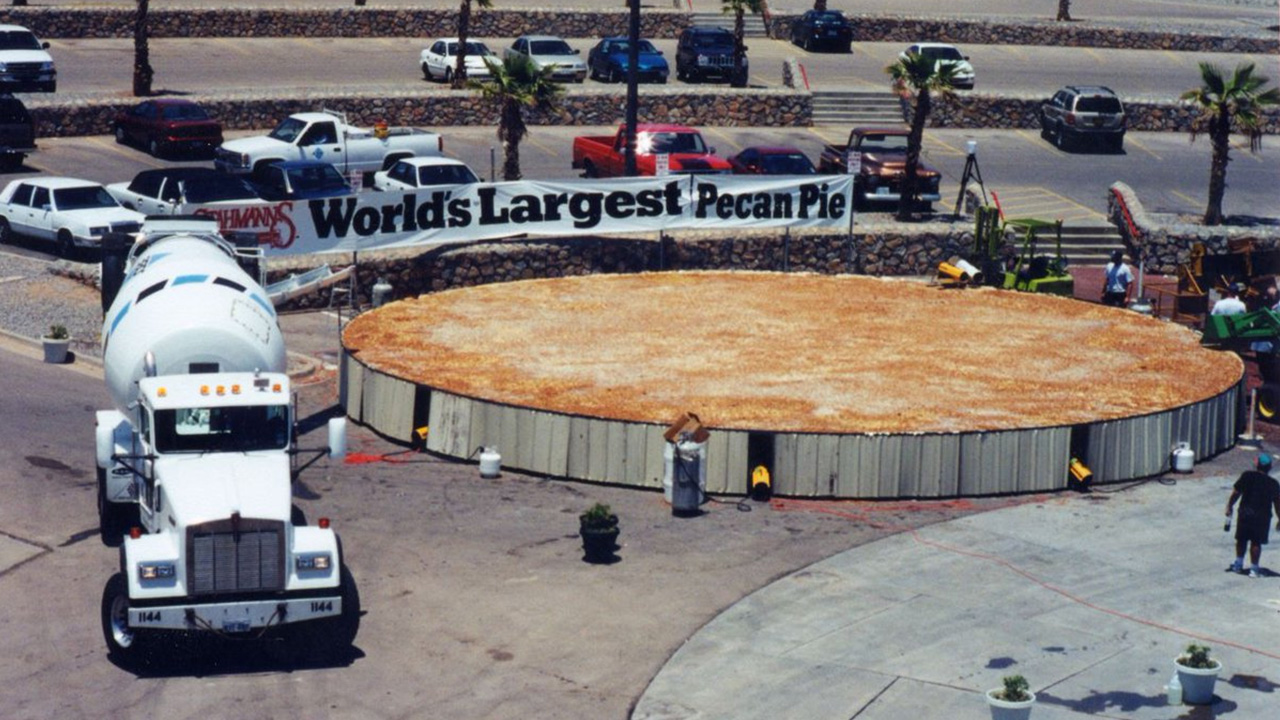 worlds largest pecan pie